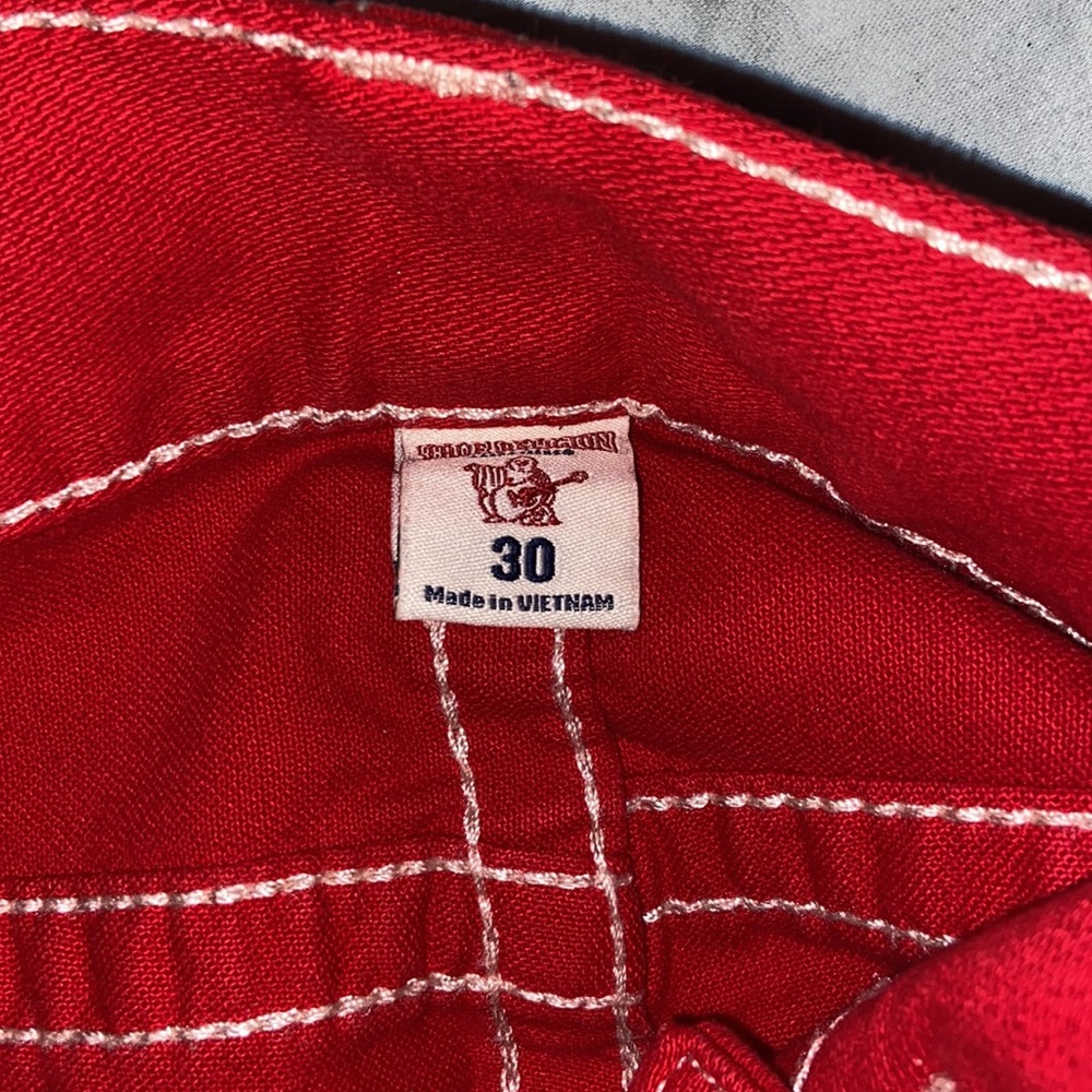 I have a nice pair of true religion Jeans I have never worn before - Picture 4 of 4